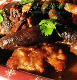 野蘑菇炖鸡