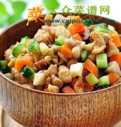 脆藕炒鸡米