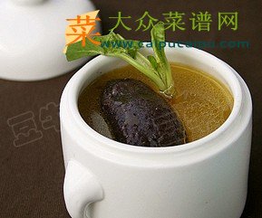 土鸡煨海参