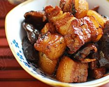 普洱香菇烧肉