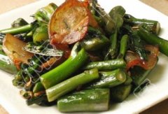 红菜薹炒腊肉