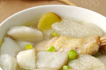鸡腿竹荪山药汤