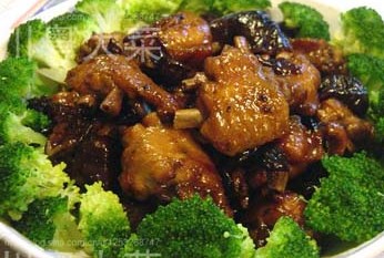 山蘑烧鸡翅