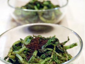黑芝麻拌菠菜
