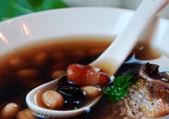杂豆鲫鱼汤