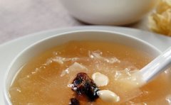 银耳润补汤