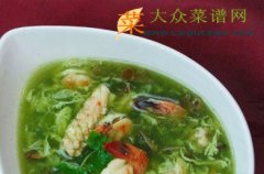 碧绿菠菜汤