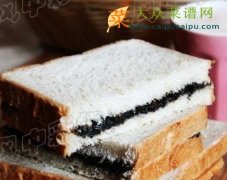 芝麻酱抹吐司