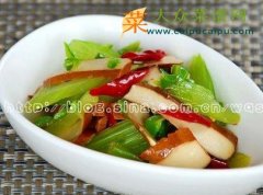 芹菜拌香干